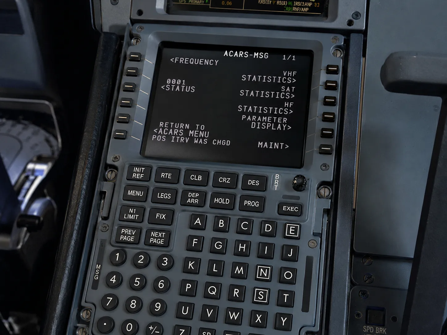 ACARS/CDU interface in the cockpit